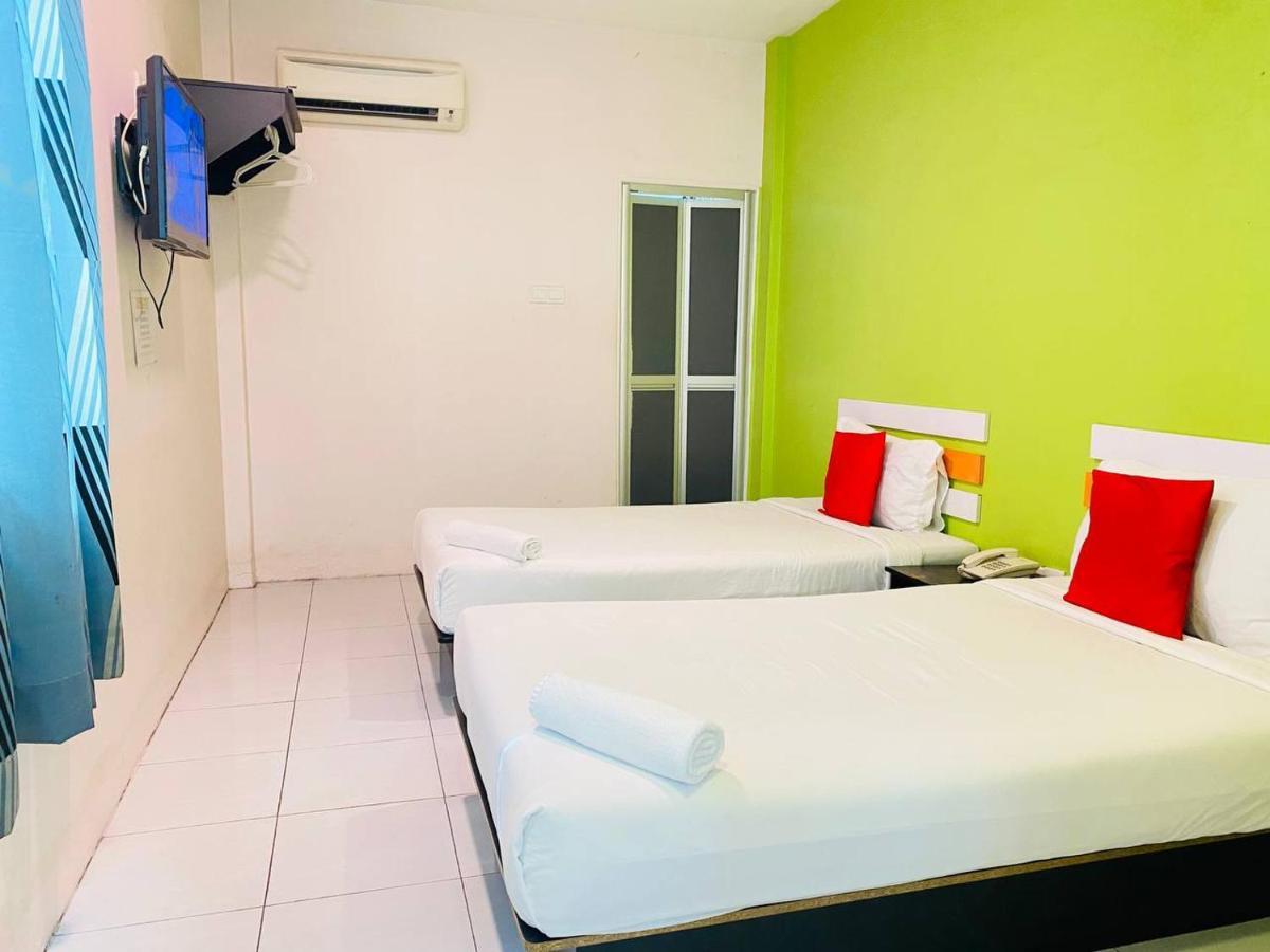 Orange Hotel Segamat Exterior photo